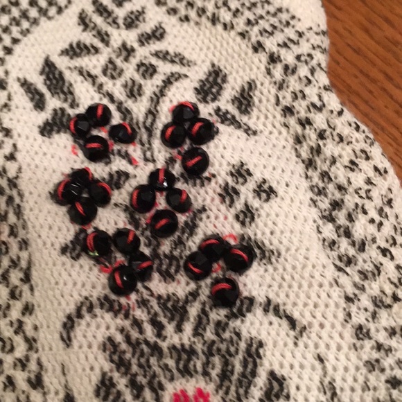 Free People very roomy tank with sequins - Picture 3 of 8